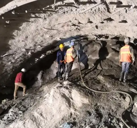 慈溪拱顶带模注浆料的施工流程及注意事项